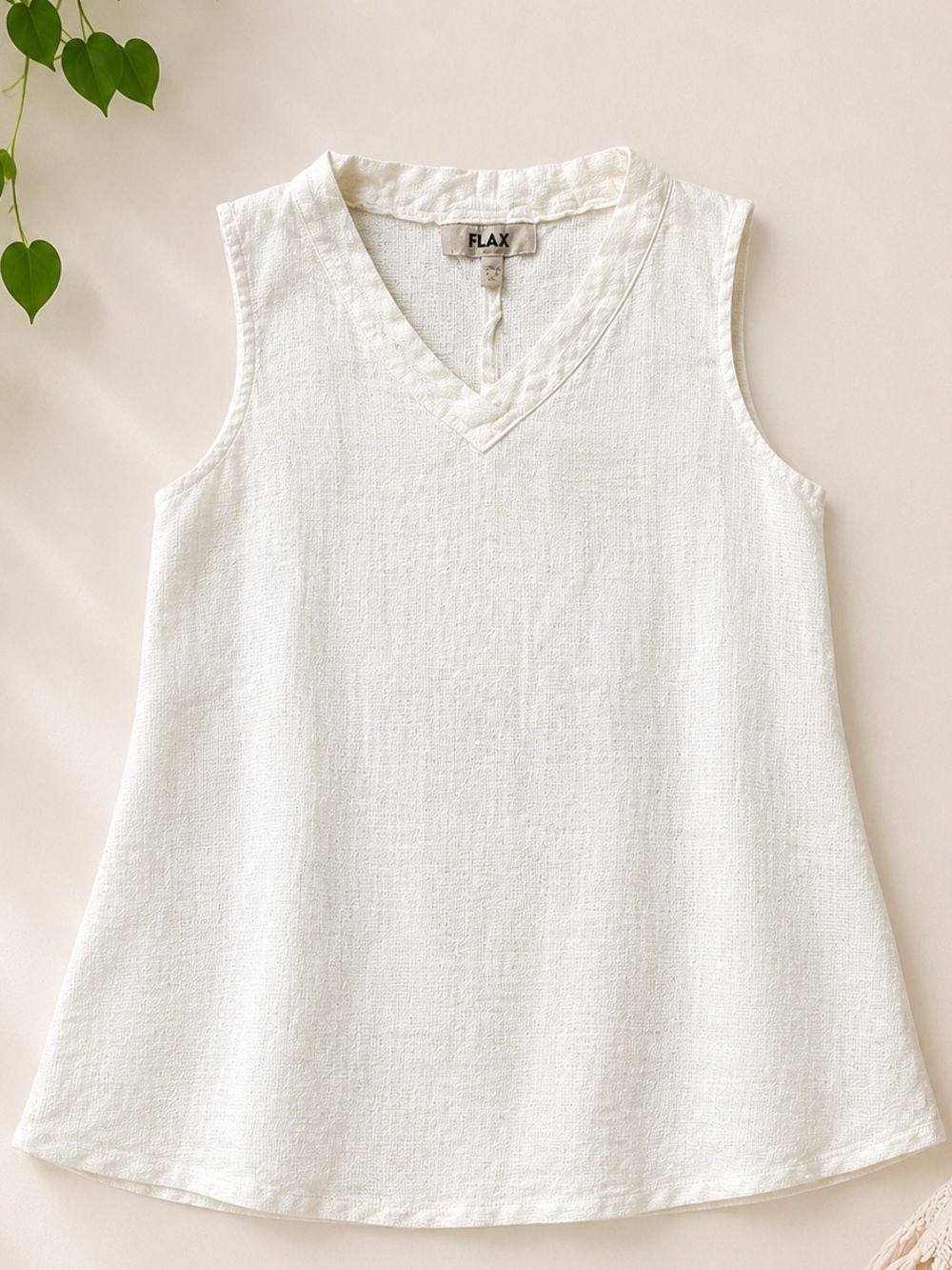Flax 100% Linen Off White Light Weave V-Neck Tank Small